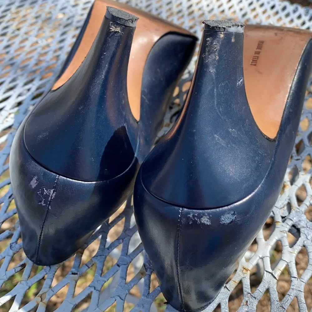 Vintage Salvatore Ferragamo Blue Leather Heels